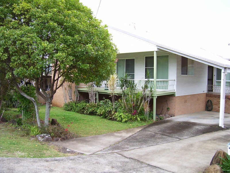 19a Oyster Point Road, Banora Point NSW 2486