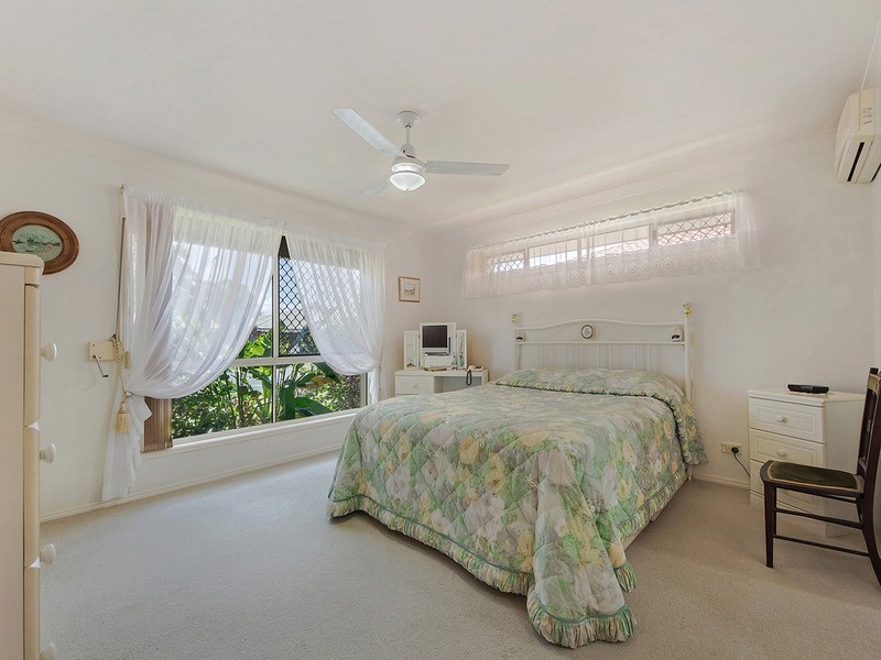 54 Winders Place, Banora Point NSW 2486