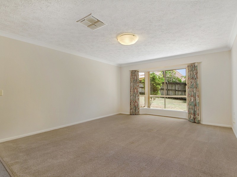 27 Oakland Parade, Banora Point NSW 2486