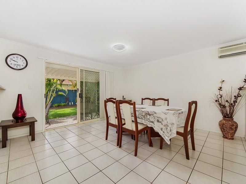 12 Riversdale Boulevard, Banora Point NSW 2486