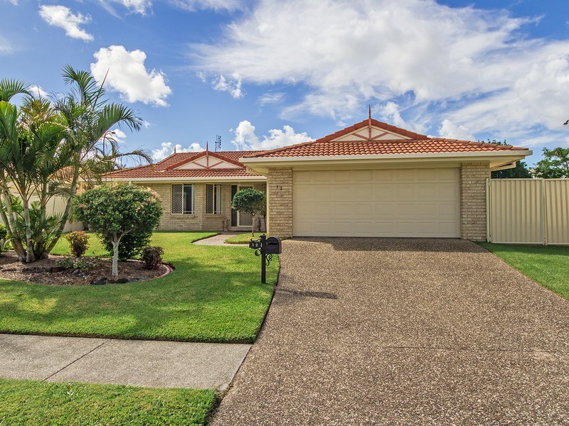 12 Riversdale Boulevard, Banora Point NSW 2486