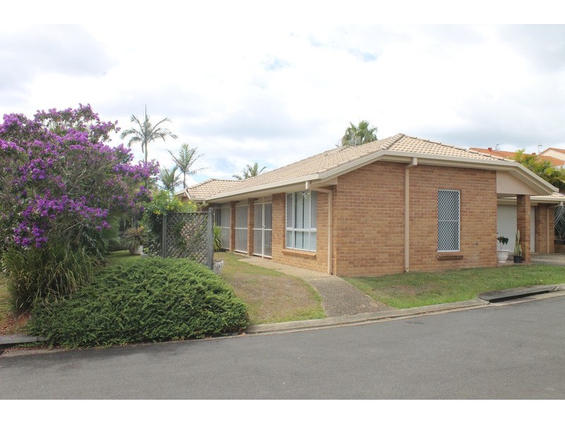 2/9 Monterey Avenue, Banora Point NSW 2486