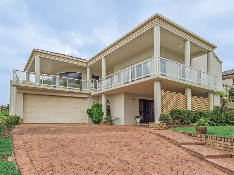 40 Castlecrag Avenue, Banora Point NSW 2486