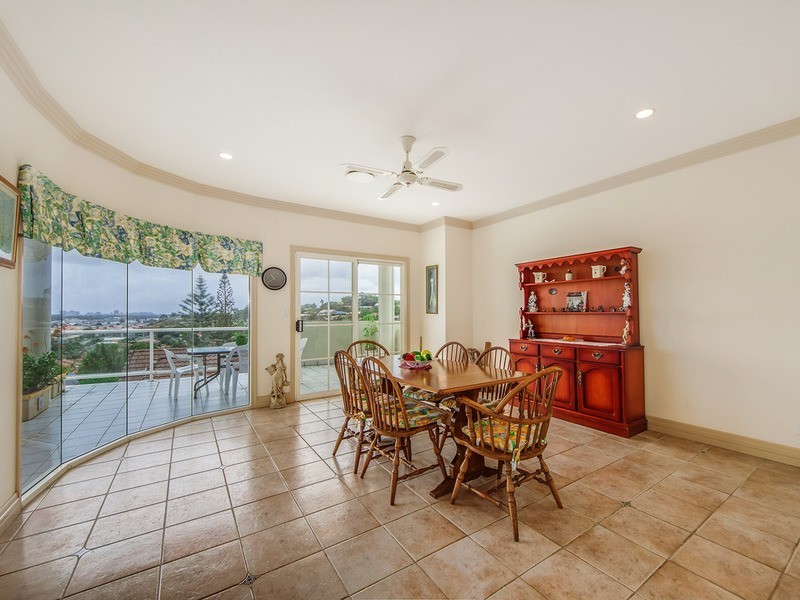 40 Castlecrag Avenue, Banora Point NSW 2486
