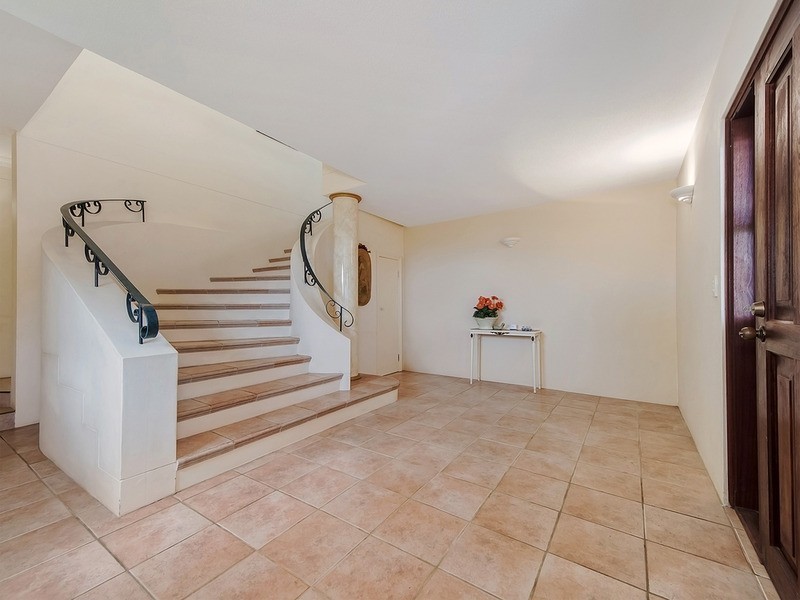 40 Castlecrag Avenue, Banora Point NSW 2486