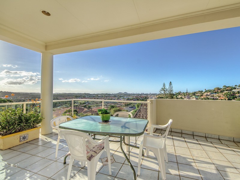 40 Castlecrag Avenue, Banora Point NSW 2486