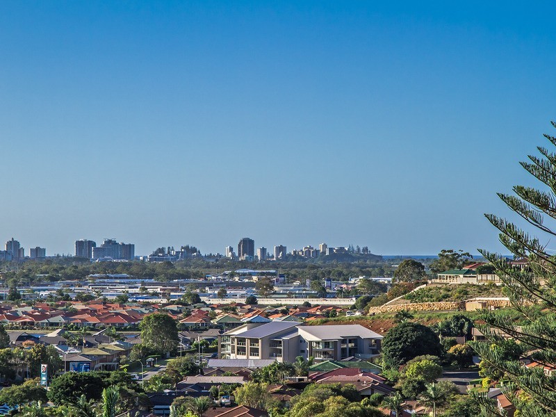 40 Castlecrag Avenue, Banora Point NSW 2486