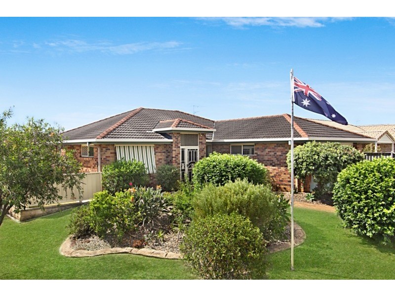 66 Winders Place, Banora Point NSW 2486