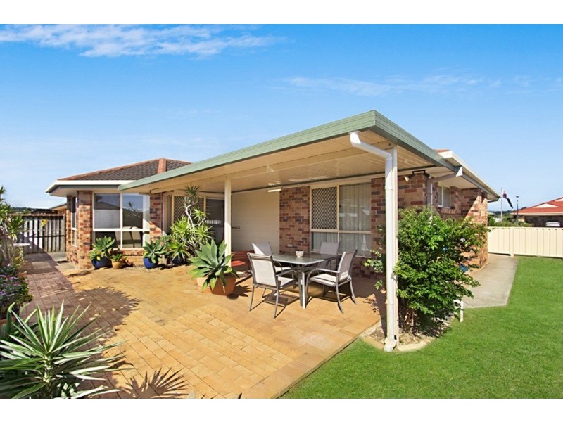 66 Winders Place, Banora Point NSW 2486