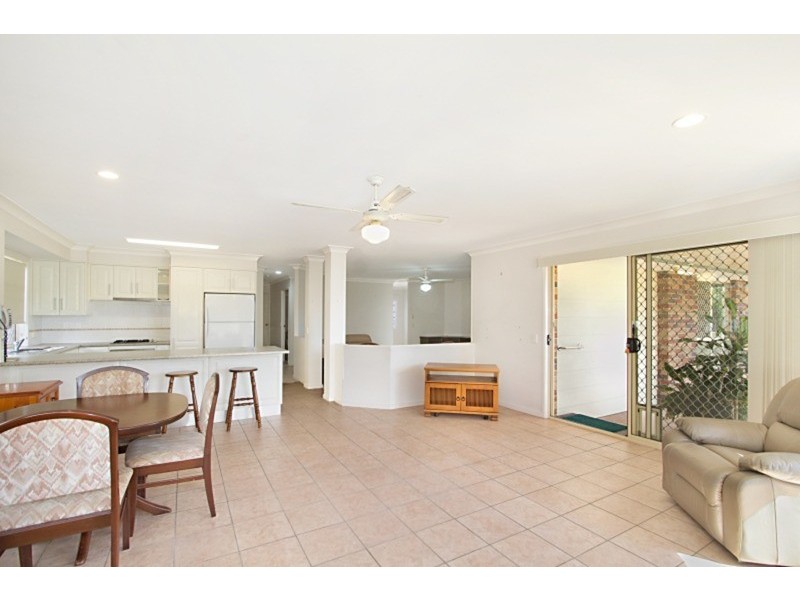 66 Winders Place, Banora Point NSW 2486