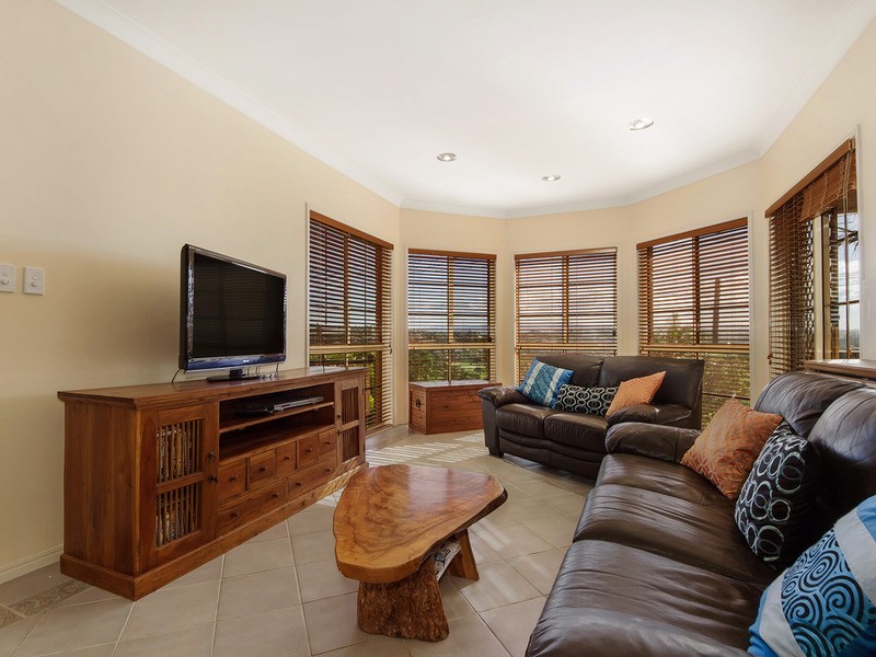 40 Cominan Avenue, Banora Point NSW 2486