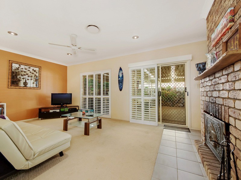 40 Cominan Avenue, Banora Point NSW 2486