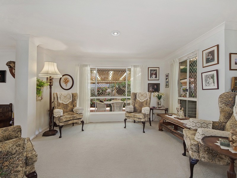 54 Winders Place, Banora Point NSW 2486