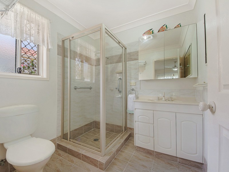 54 Winders Place, Banora Point NSW 2486