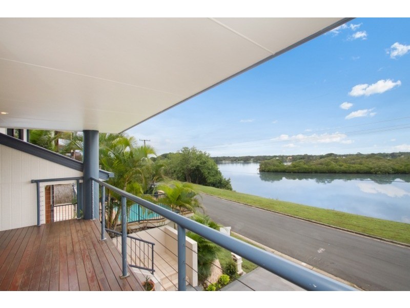 41 Bimbadeen Avenue, Banora Point NSW 2486