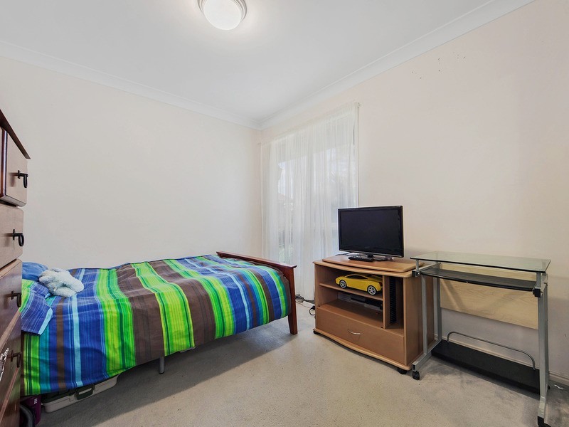 27 Riversdale Boulevard, Banora Point NSW 2486