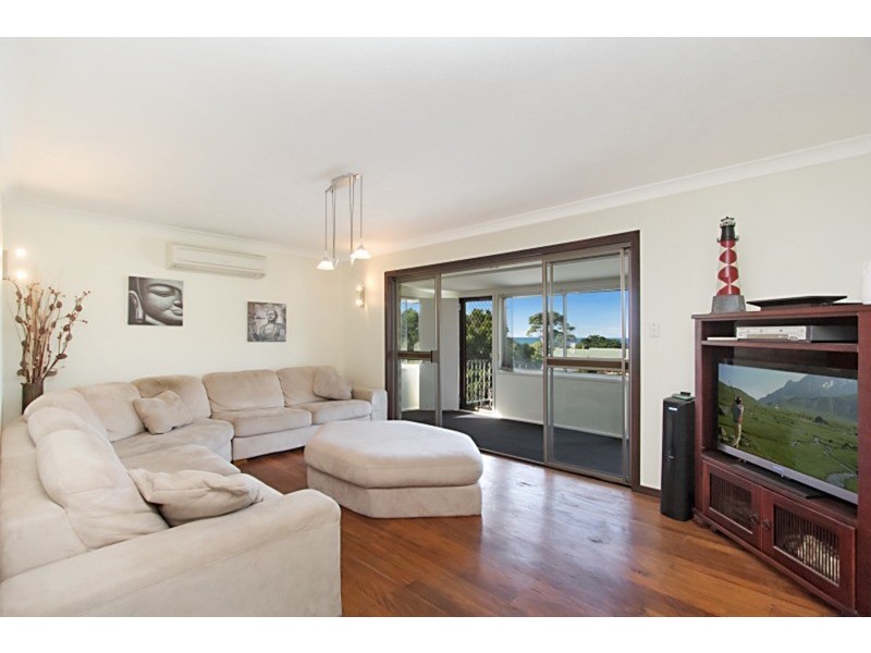 82 Pioneer Parade, Banora Point NSW 2486