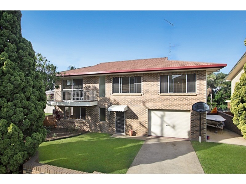 82 Pioneer Parade, Banora Point NSW 2486
