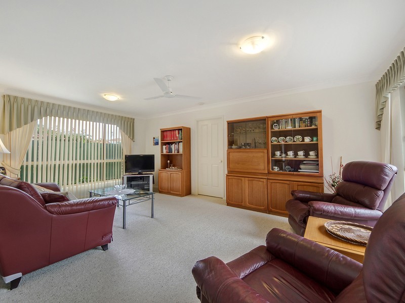 2/43 Riversdale Boulevard, Banora Point NSW 2486