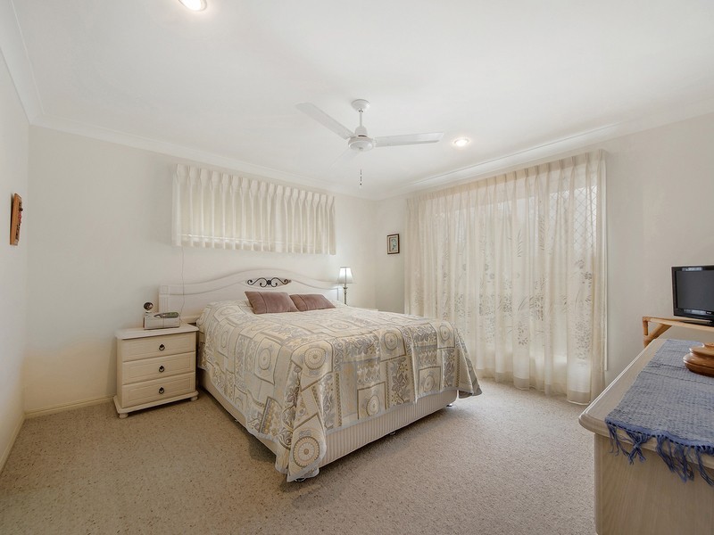 2/43 Riversdale Boulevard, Banora Point NSW 2486