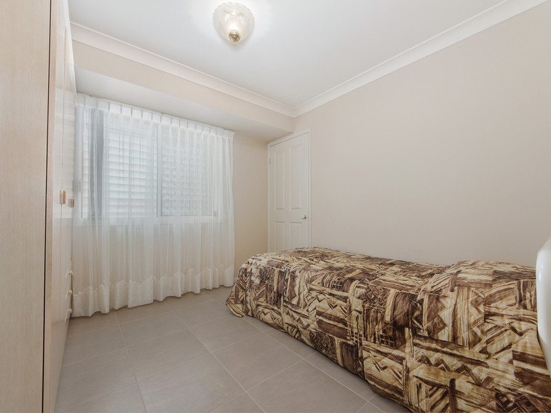 70 Riversdale Boulevard, Banora Point NSW 2486