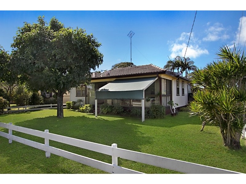 16 Sullivan Road, Tweed Heads South NSW 2486