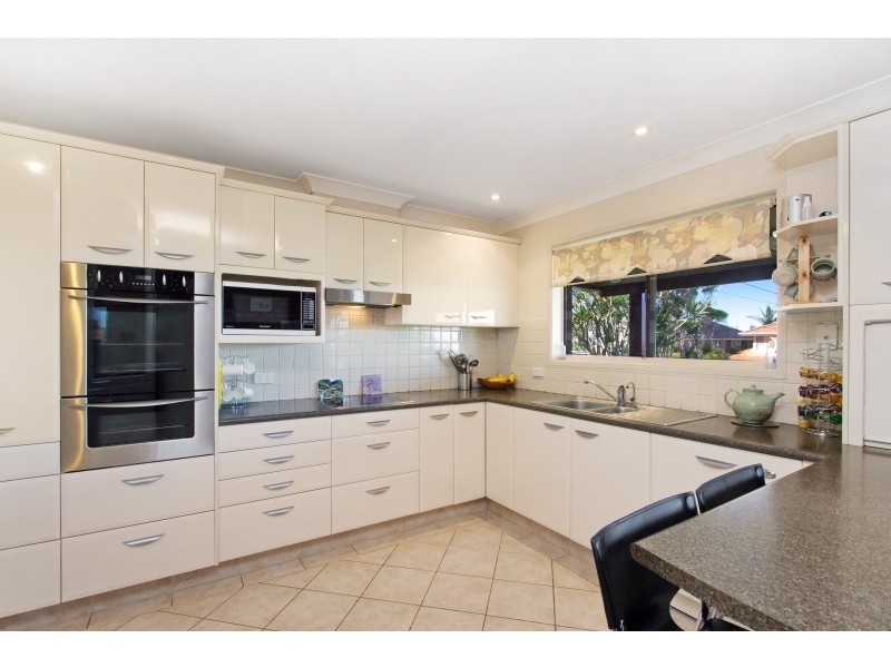 4 Mibbin Parade, Banora Point NSW 2486