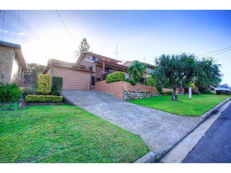 4 Mibbin Parade, Banora Point NSW 2486
