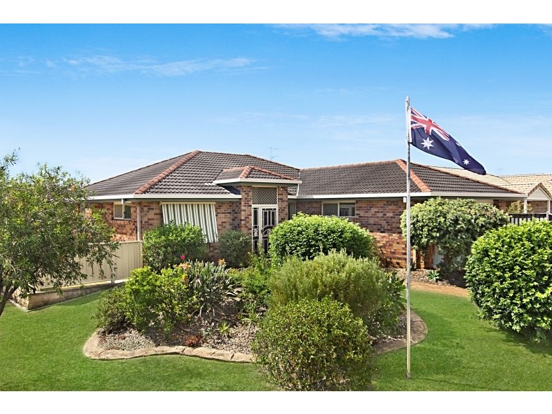 66 Winders Place, Banora Point NSW 2486