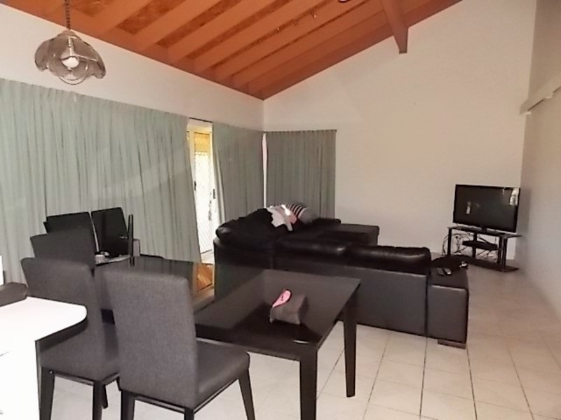 43 Cominan Avenue, Banora Point NSW 2486