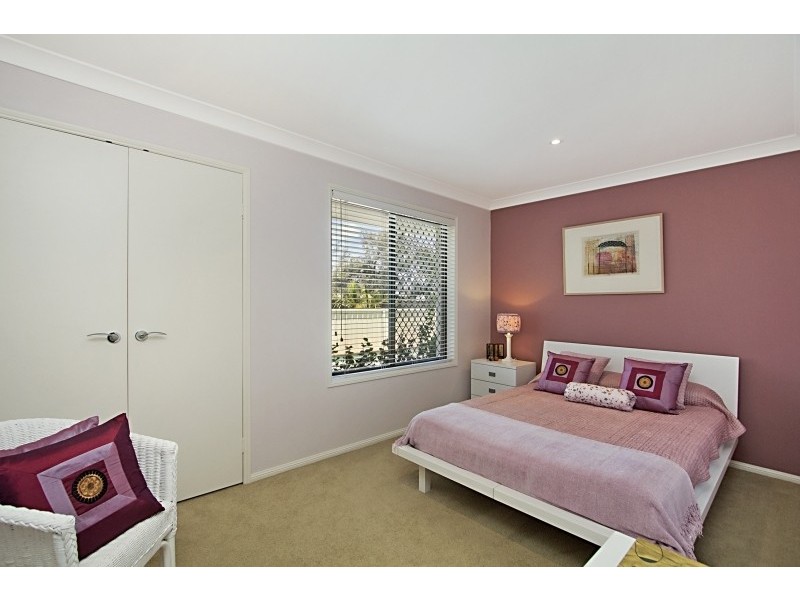 15 Oakland Parade, Banora Point NSW 2486