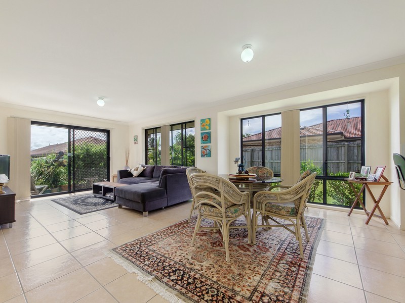 5 Greendale Place, Banora Point NSW 2486