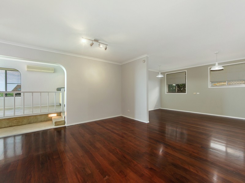 26 Oyster Point Road, Banora Point NSW 2486