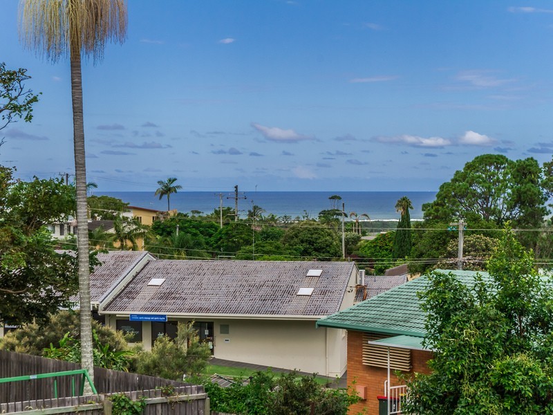 26 Oyster Point Road, Banora Point NSW 2486
