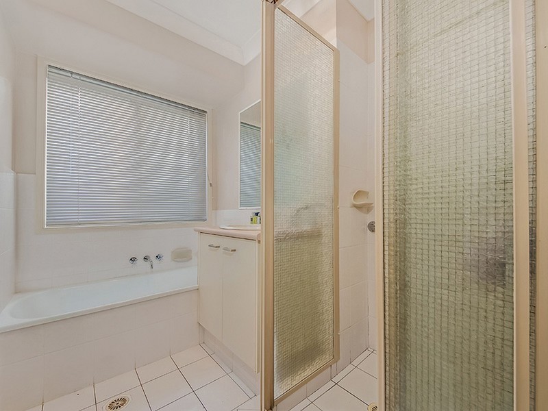 8 Blueberry Court, Banora Point NSW 2486