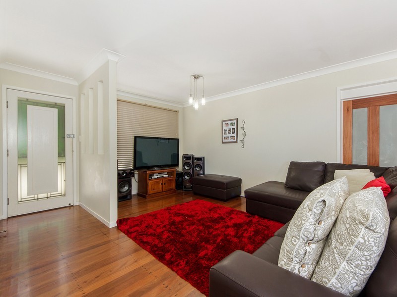 27 Laura Street, Banora Point NSW 2486