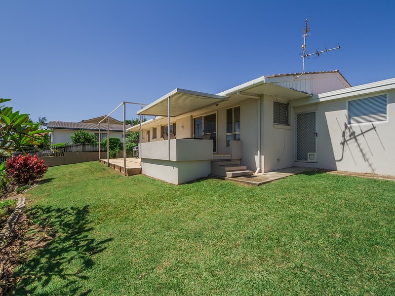 27 Laura Street, Banora Point NSW 2486