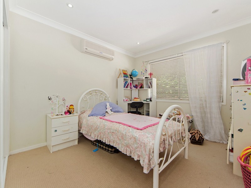 27 Laura Street, Banora Point NSW 2486