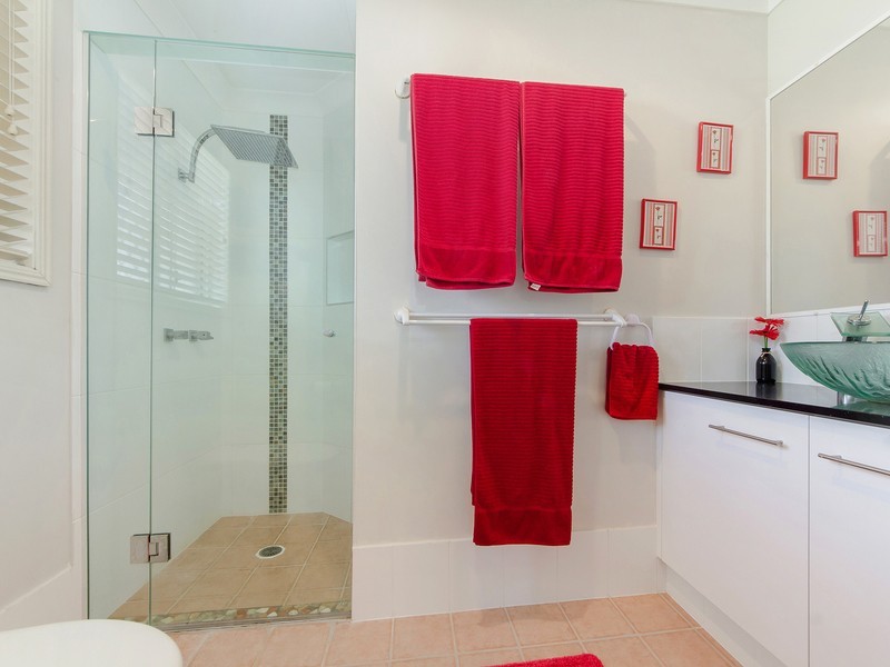 71 Avondale Drive, Banora Point NSW 2486