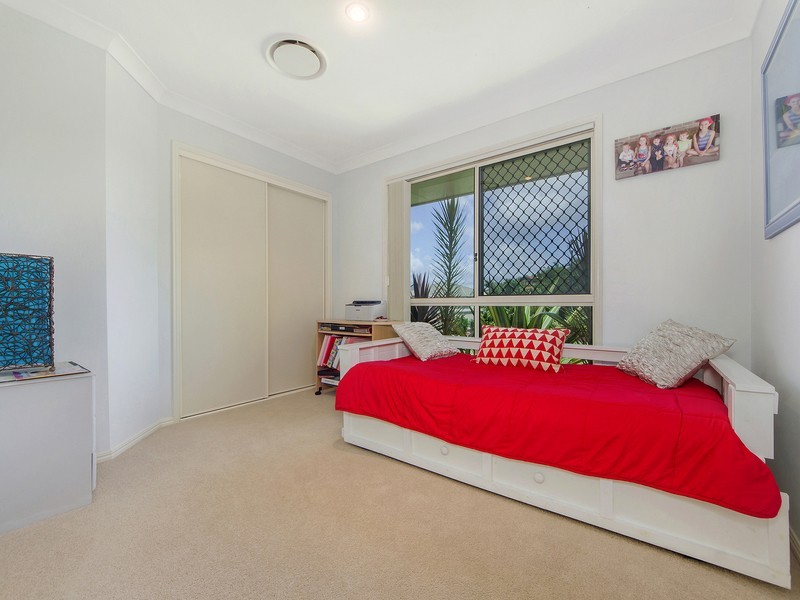 71 Avondale Drive, Banora Point NSW 2486