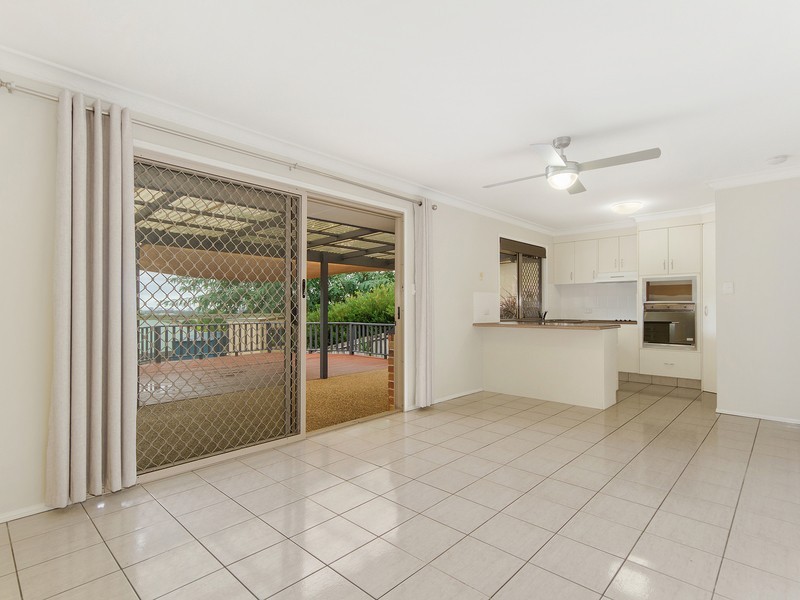 14 Clonakilty Close, Banora Point NSW 2486