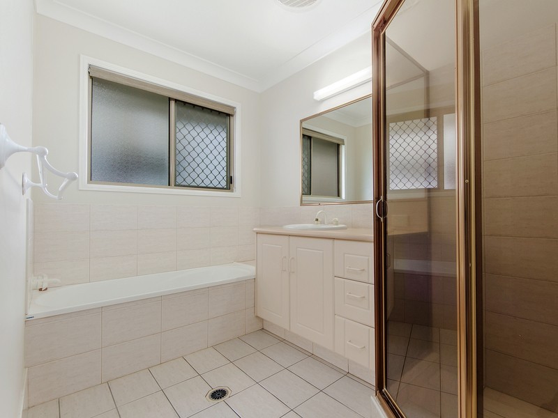 14 Clonakilty Close, Banora Point NSW 2486