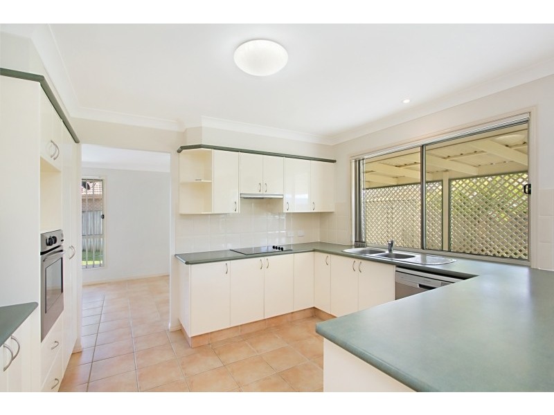 5 New Farm Place, Banora Point NSW 2486