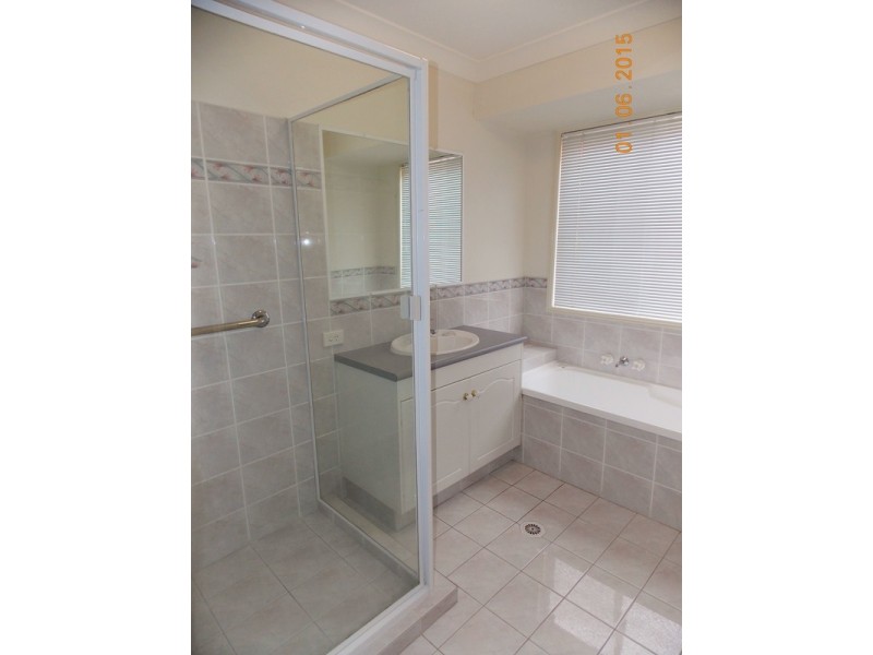 90 Avondale Drive, Banora Point NSW 2486