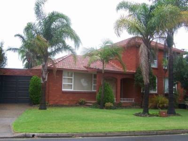 8 Austin Avenue, Beverly Hills NSW 2209