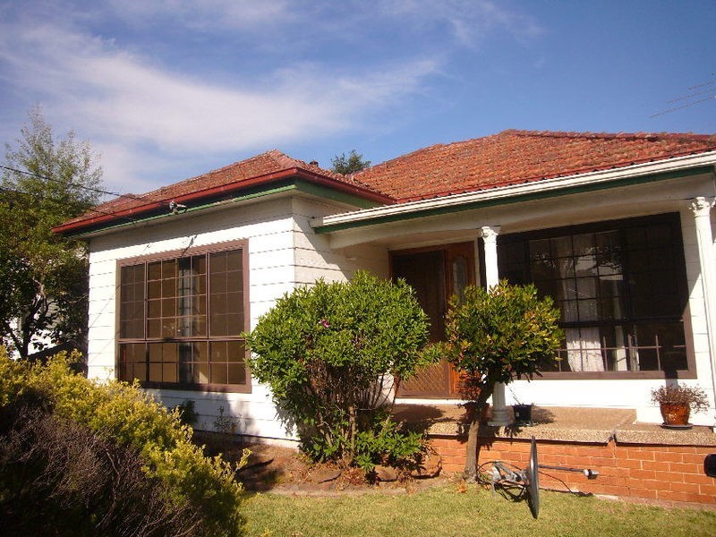 98 Shorter Avenue, Roselands NSW 2196