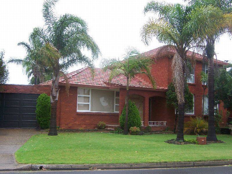 8 Austin Avenue, Beverly Hills NSW 2209