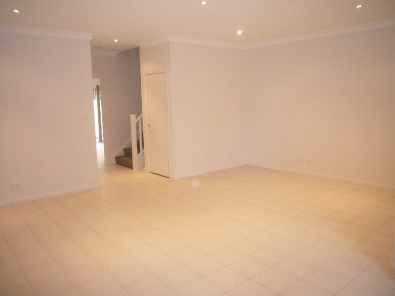 10 Zuttion Avenue, Beverly Hills NSW 2209