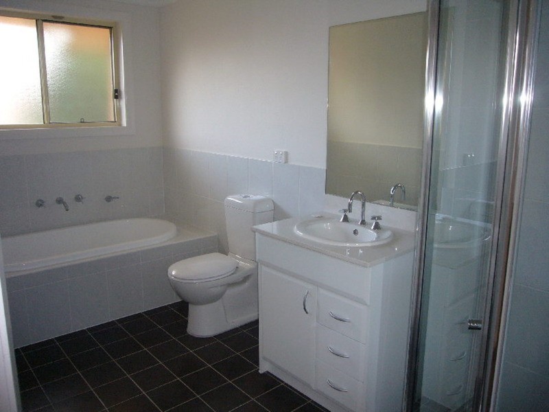 10 Zuttion Avenue, Beverly Hills NSW 2209