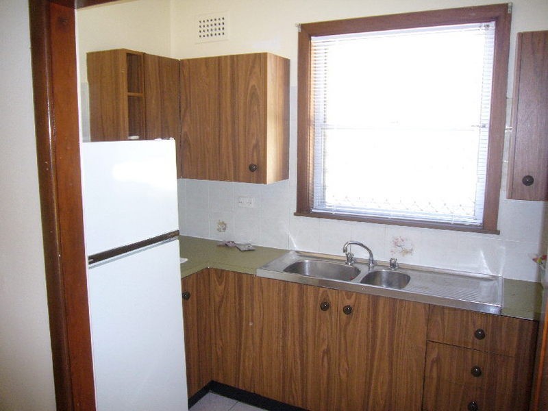 3 Georges Crescent, Roselands NSW 2196